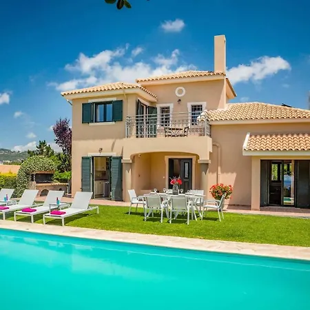 Villa Iro *